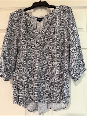 Jones New York Black & White Printed Blouse